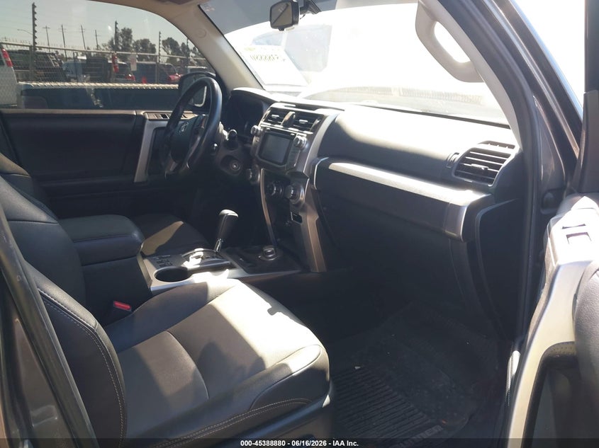 2019 Toyota 4runner VIN JTEBU5JR3K5733720 IAAI salvage auction — REAR END, Salvage (California), sold $13,200 on 2026-07-14 (photo 5)