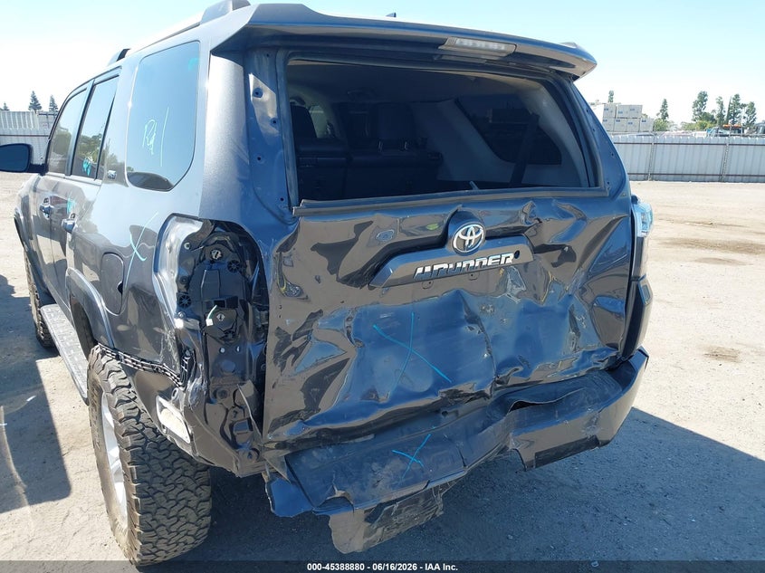 2019 Toyota 4runner VIN JTEBU5JR3K5733720 IAAI salvage auction — REAR END, Salvage (California), sold $13,200 on 2026-07-14 (photo 6)