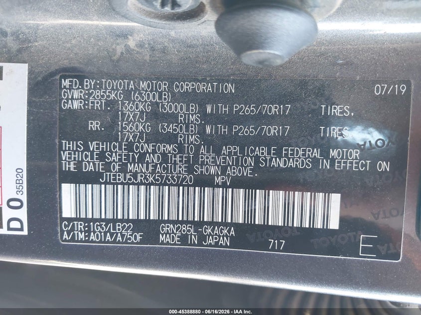 2019 Toyota 4runner VIN JTEBU5JR3K5733720 IAAI salvage auction — REAR END, Salvage (California), sold $13,200 on 2026-07-14 (photo 9)