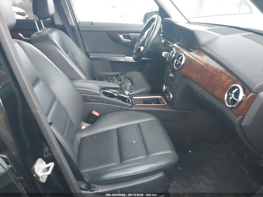 2014 Mercedes-benz Glk-klasse VIN WDCGG8JB7EG170938 IAAI salvage auction — NORMAL WEAR, Clear (Massachusetts), sold $1,600 on 2026-07-07 (photo 5)