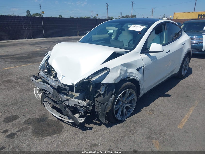 2023 Tesla Model y VIN 7SAYGDEE9PF797597 IAAI salvage auction — LEFT FRONT, Salvage Title, sold $7,200 on 2026-07-29 (photo 2)