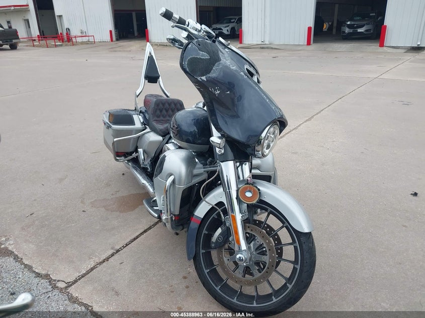 2019 Harley-davidson Street glide VIN 1HD1PXL13KB958195 — IAAI salvage auction photo