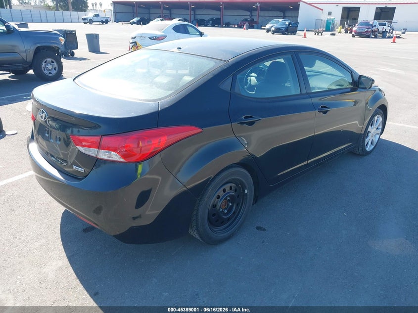 2013 Hyundai Elantra VIN KMHDH4AE7DU820792 IAAI salvage auction — SIDE, Salvage (California), sold $750 on 2026-07-14 (photo 4)