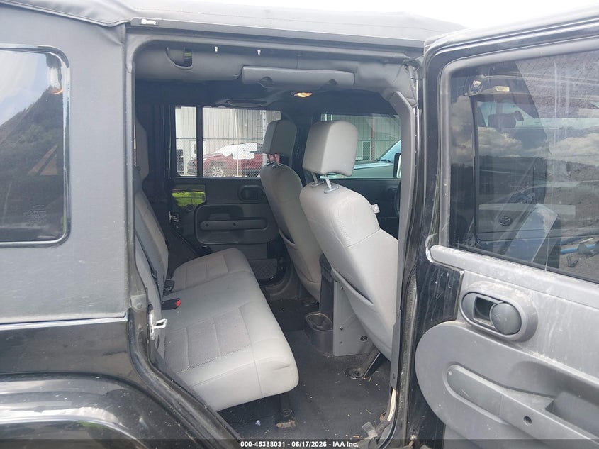 2009 Jeep Wrangler / VIN 1J4GA59129L709085 IAAI salvage auction — REAR END, Salvage (West Virginia), sold $2,850 on 2026-07-22 (photo 8)