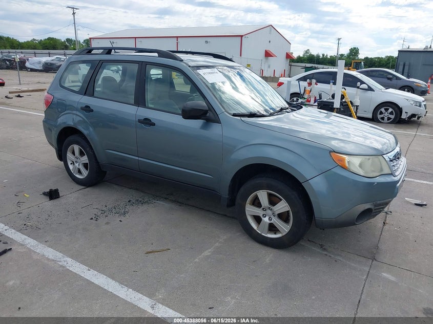 2013 Subaru Forester VIN JF2SHABC4DH423168 IAAI salvage auction — FRONT END, Clear (Indiana), sold $950 on 2026-07-24 (photo 1)