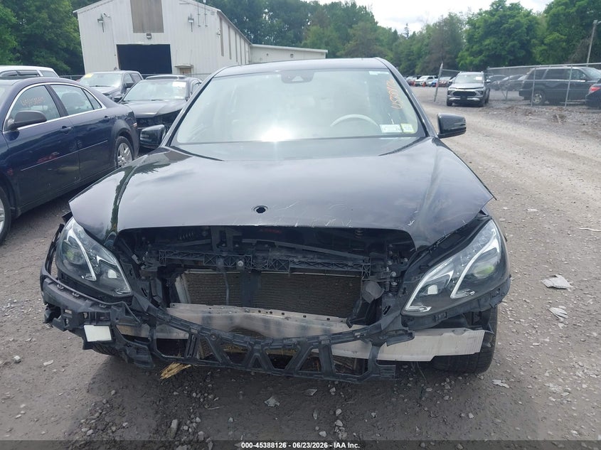 2014 Mercedes-benz E-klasse VIN WDDHF5KB5EA796118 IAAI salvage auction — FRONT & REAR, Salvage Title, sold $1,475 on 2026-08-11 (photo 6)