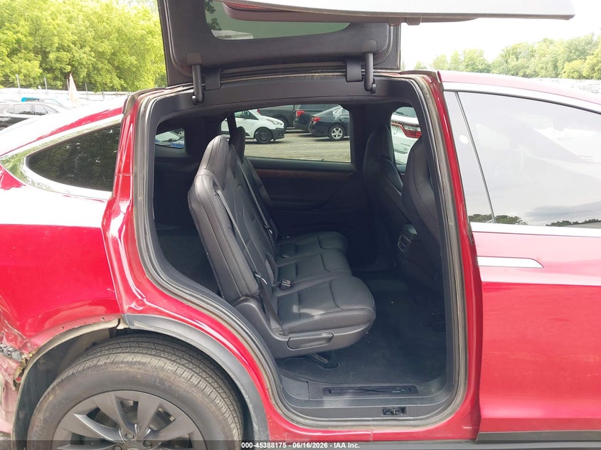 2019 Tesla Model x VIN 5YJXCDE27KF157195 IAAI salvage auction — REAR END, Clear (Michigan), sold $6,700 on 2026-07-09 (photo 8)