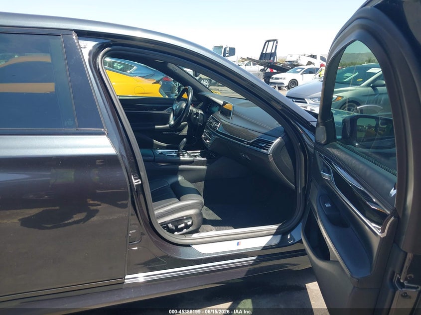 2018 BMW 7er VIN WBA7F0C54JGM22590 IAAI salvage auction — REAR END, Salvage Title, sold $6,575 on 2026-08-18 (photo 5)
