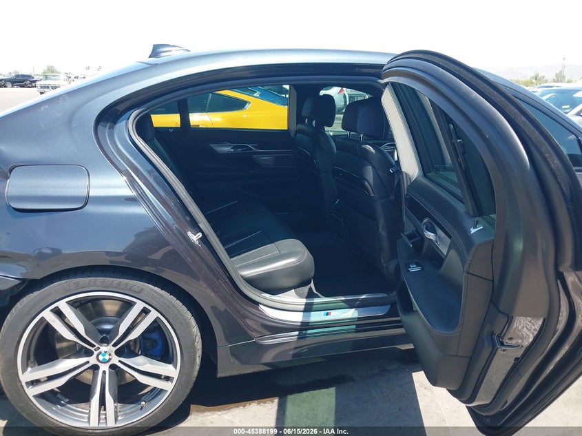 2018 BMW 7er VIN WBA7F0C54JGM22590 IAAI salvage auction — REAR END, Salvage Title, sold $6,575 on 2026-08-18 (photo 8)