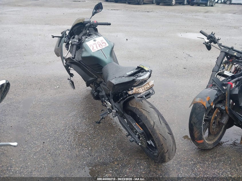 2025 Kawasaki Ninja VIN ML5EXEP18SDAF6916 IAAI salvage auction — FRONT & REAR, Salvage Title, sold $25 on 2026-07-22 (photo 3)