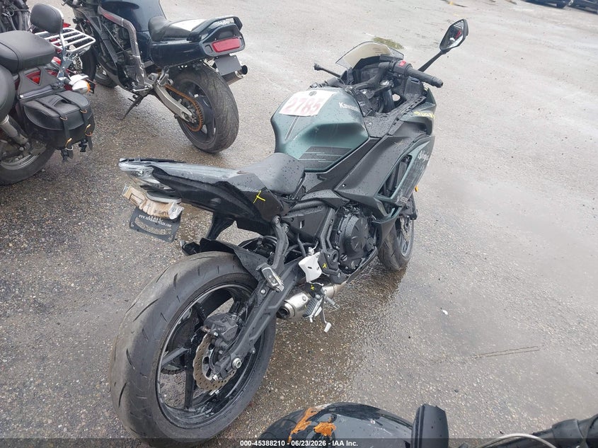 2025 Kawasaki Ninja VIN ML5EXEP18SDAF6916 IAAI salvage auction — FRONT & REAR, Salvage Title, sold $25 on 2026-07-22 (photo 4)