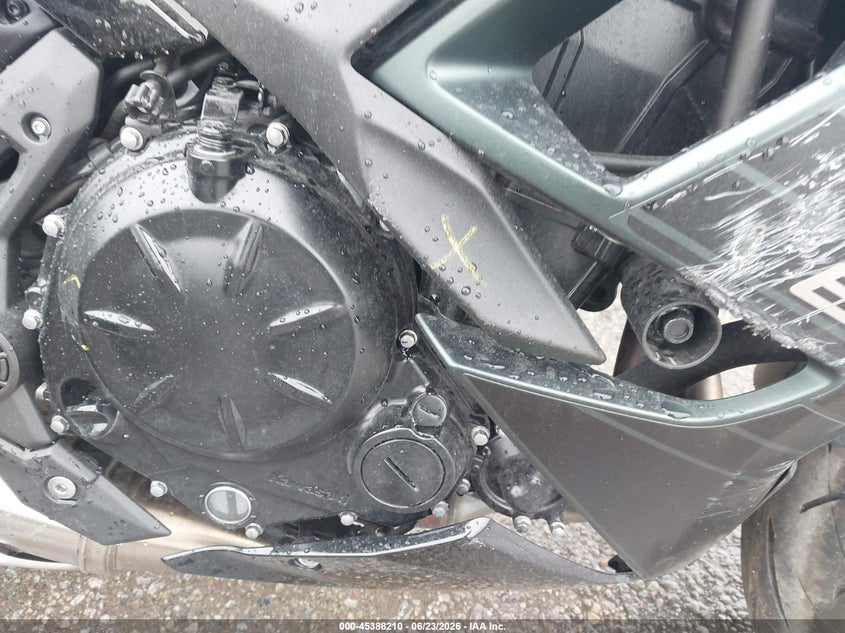2025 Kawasaki Ninja VIN ML5EXEP18SDAF6916 IAAI salvage auction — FRONT & REAR, Salvage Title, sold $25 on 2026-07-22 (photo 8)