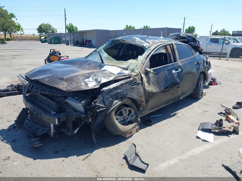 2019 Kia Optima VIN 5XXGT4L30KG324859 IAAI salvage auction — ROLLOVER, Salvage Title, sold $225 on 2026-07-22 (photo 2)