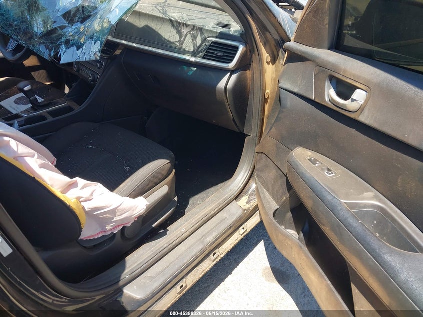 2019 Kia Optima VIN 5XXGT4L30KG324859 IAAI salvage auction — ROLLOVER, Salvage Title, sold $225 on 2026-07-22 (photo 5)