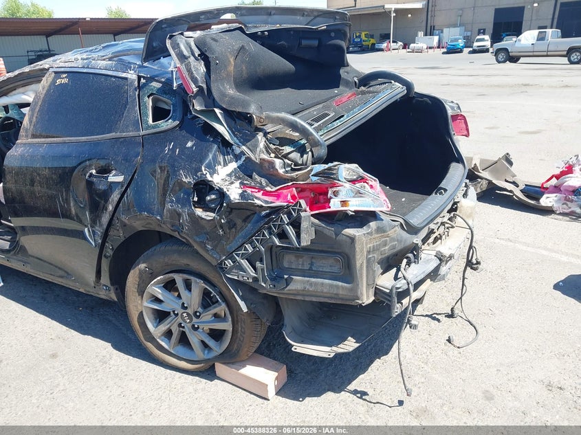 2019 Kia Optima VIN 5XXGT4L30KG324859 IAAI salvage auction — ROLLOVER, Salvage Title, sold $225 on 2026-07-22 (photo 6)
