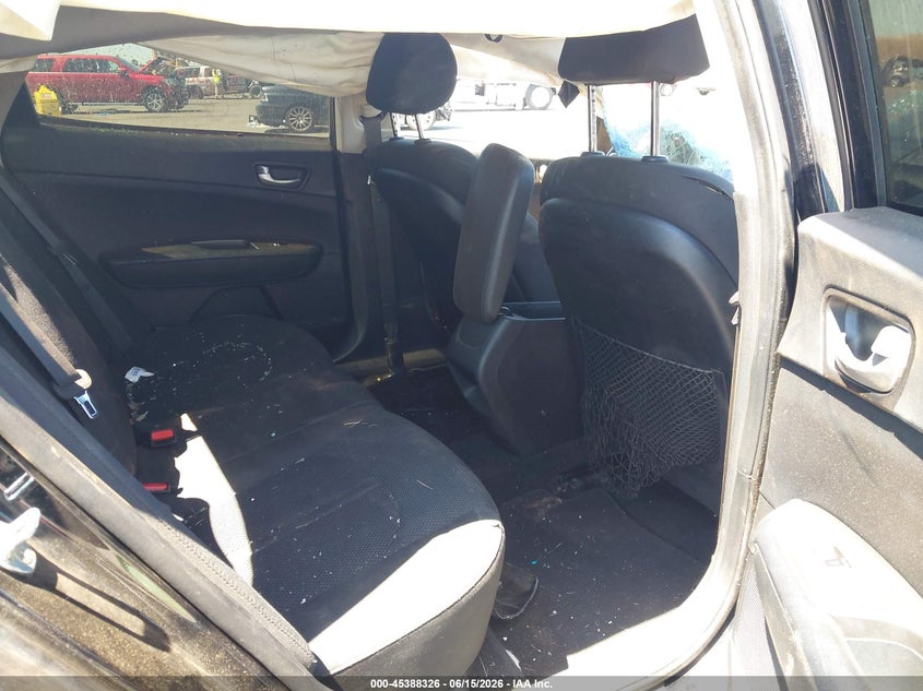 2019 Kia Optima VIN 5XXGT4L30KG324859 IAAI salvage auction — ROLLOVER, Salvage Title, sold $225 on 2026-07-22 (photo 8)