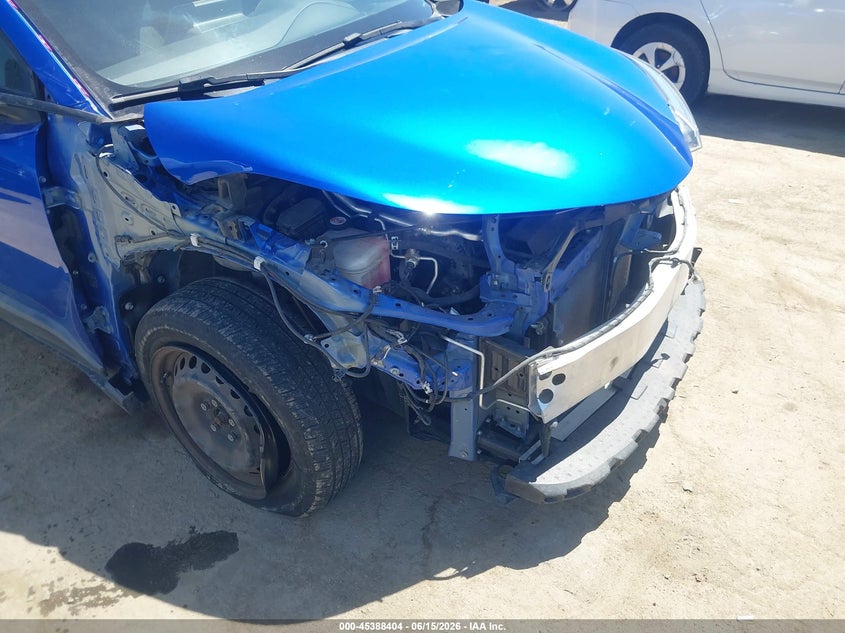 2020 Toyota C-hr VIN JTNKHMBX2L1064134 IAAI salvage auction — FRONT END, Salvage Title, sold $4,900 on 2026-07-22 (photo 6)