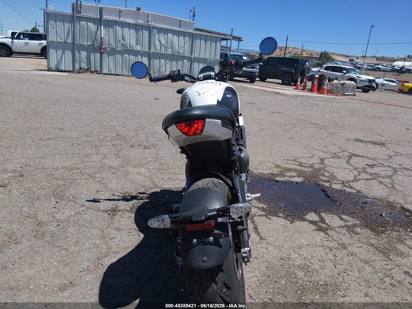 2022 Triumph motorcycle Trident 660 VIN SMTL10UL8NTAV7233 IAAI salvage auction — UNKNOWN, Salvage (New Mexico), sold $2,250 on 2026-07-14 (photo 6)