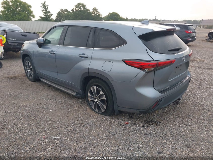 2022 Toyota Highlander VIN 5TDGZRAHXNS095748 IAAI salvage auction — RIGHT REAR, Salvage (Louisiana), sold $15,350 on 2026-07-15 (photo 3)
