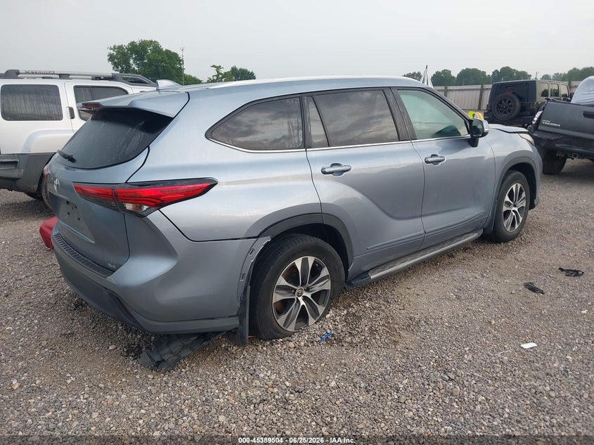 2022 Toyota Highlander VIN 5TDGZRAHXNS095748 IAAI salvage auction — RIGHT REAR, Salvage (Louisiana), sold $15,350 on 2026-07-15 (photo 4)