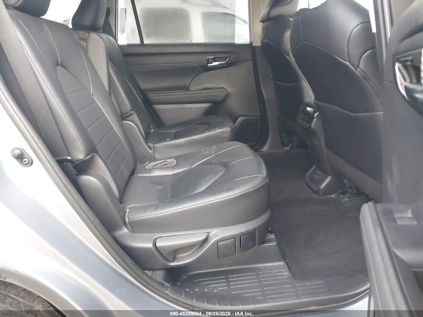 2022 Toyota Highlander VIN 5TDGZRAHXNS095748 IAAI salvage auction — RIGHT REAR, Salvage (Louisiana), sold $15,350 on 2026-07-15 (photo 8)