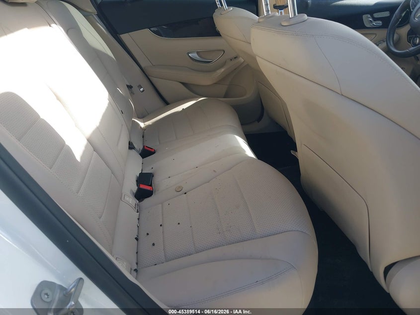2017 Mercedes-benz Glc VIN WDC0G4JB4HF205570 IAAI salvage auction — ALL OVER, Salvage (Arizona), sold $4,000 on 2026-07-22 (photo 8)