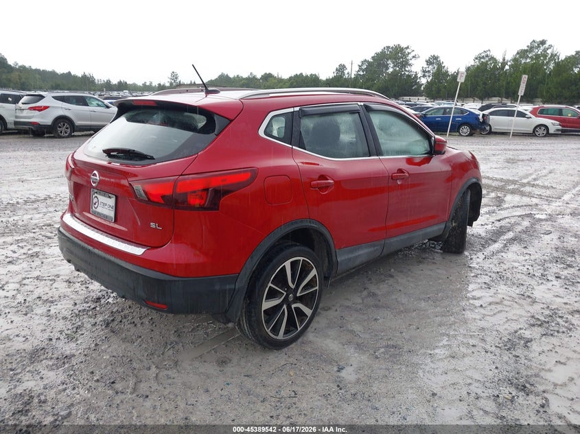2018 Nissan Rogue VIN JN1BJ1CP7JW195925 IAAI salvage auction — SIDE, Salvage Title, sold $2,550 on 2026-07-30 (photo 4)