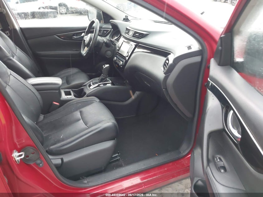 2018 Nissan Rogue VIN JN1BJ1CP7JW195925 IAAI salvage auction — SIDE, Salvage Title, sold $2,550 on 2026-07-30 (photo 5)