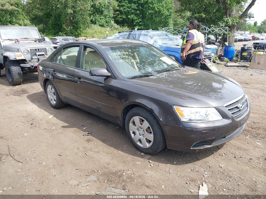 2009 Hyundai Sonata VIN 5NPET46C69H561048 IAAI salvage auction — NORMAL WEAR, Clear (New York), sold $2,600 on 2026-07-15 (photo 1)