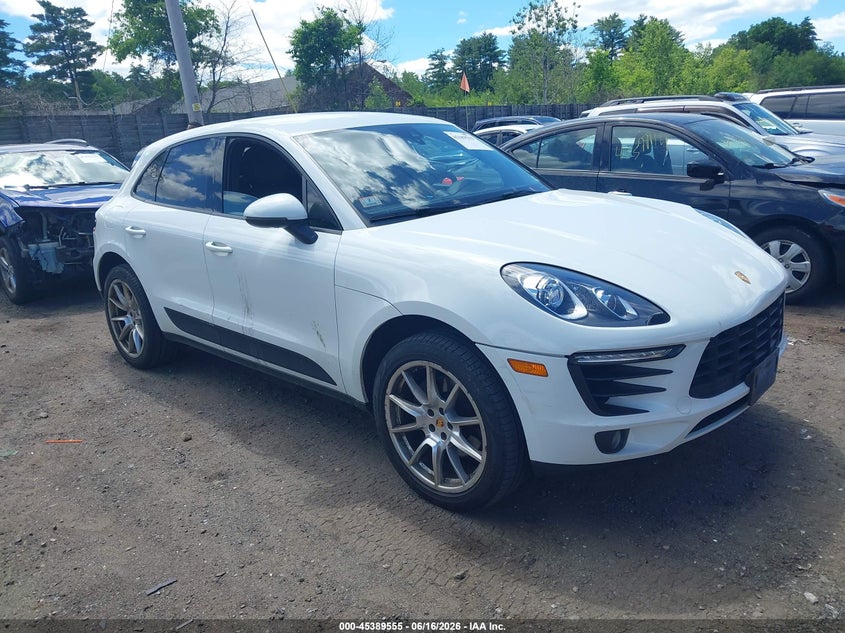 2017 Porsche Macan VIN WP1AA2A59HLB04020 — IAAI salvage auction photo