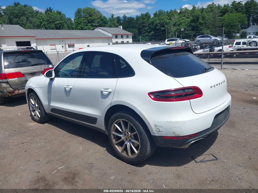 2017 Porsche Macan VIN WP1AA2A59HLB04020 IAAI salvage auction — REAR END, Salvage Title, sold $8,400 on 2026-08-21 (photo 3)
