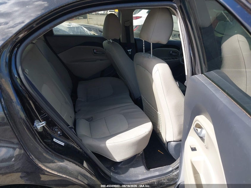 2014 Kia Rio VIN KNADM5A31E6355417 IAAI salvage auction — NORMAL WEAR, Clear (Washington), sold $750 on 2026-07-22 (photo 8)
