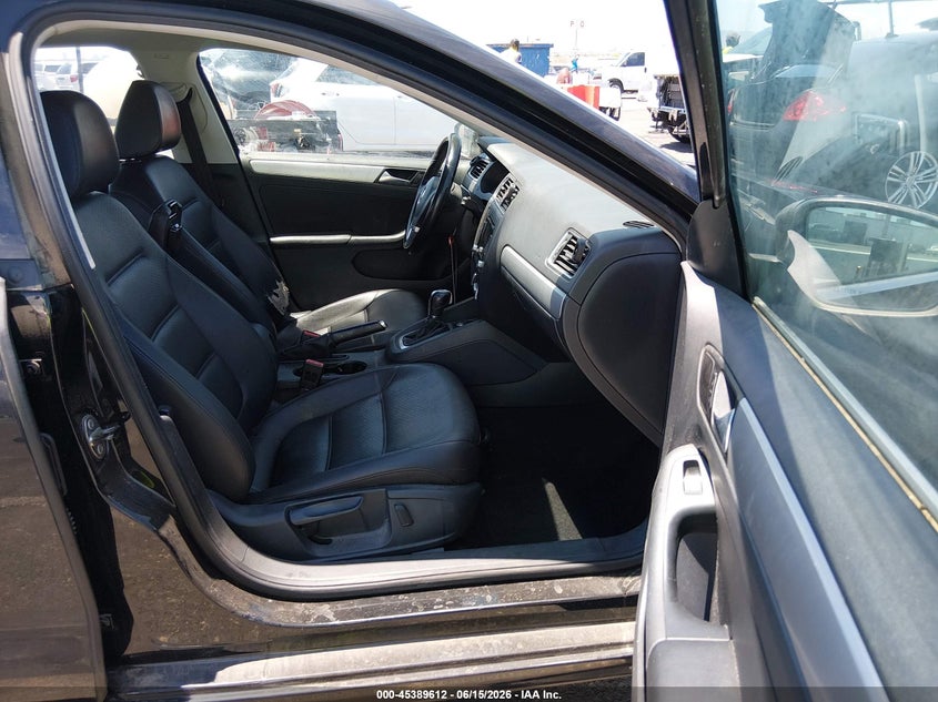 2014 Volkswagen Jetta VIN 3VWD17AJ1EM377663 IAAI salvage auction — NORMAL WEAR, Regular (Nevada), sold $675 on 2026-07-24 (photo 5)