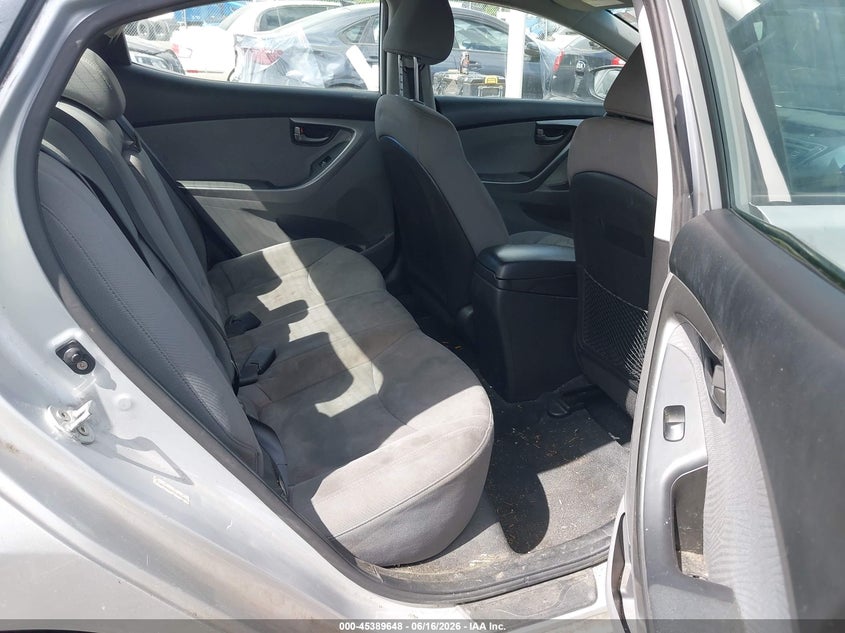 2013 Hyundai Elantra VIN KMHDH4AE7DU840864 IAAI salvage auction — NORMAL WEAR, Clear (Washington), sold $675 on 2026-07-15 (photo 8)