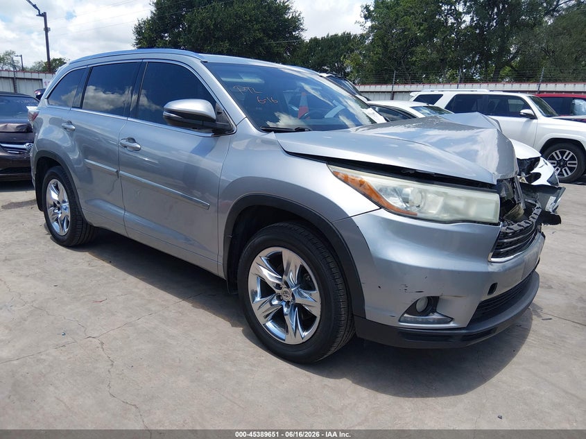 2015 Toyota Highlander VIN 5TDYKRFH3FS067454 — IAAI salvage auction photo