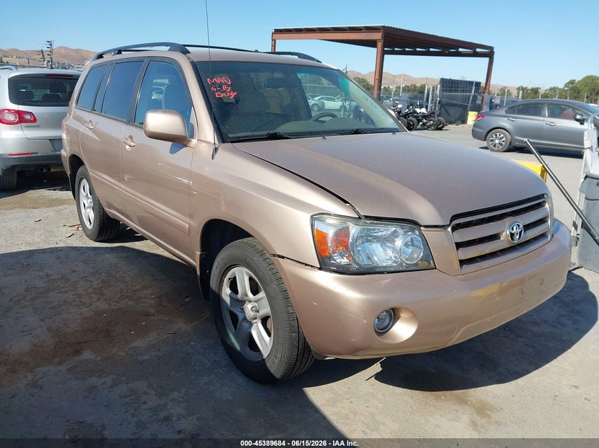 2007 Toyota Highlander VIN JTEGD21A370160661 IAAI salvage auction — NORMAL WEAR, Clear - Dealer Only (California), sold $900 on 2026-07-09 (photo 1)