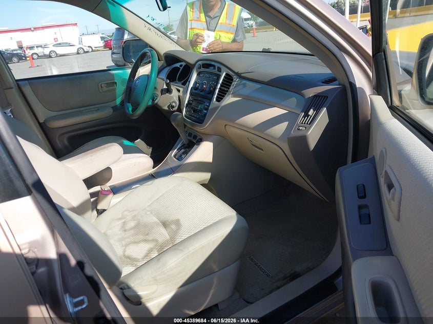 2007 Toyota Highlander VIN JTEGD21A370160661 IAAI salvage auction — NORMAL WEAR, Clear - Dealer Only (California), sold $900 on 2026-07-09 (photo 5)