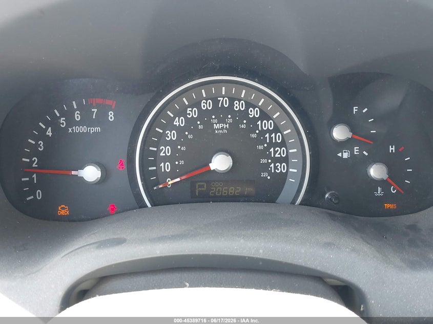 2011 Kia SEDONA VIN KNDMG4C75B6411150 IAAI salvage auction — NORMAL WEAR, Clear - Dealer Only (California), sold $400 on 2026-07-08 (photo 7)