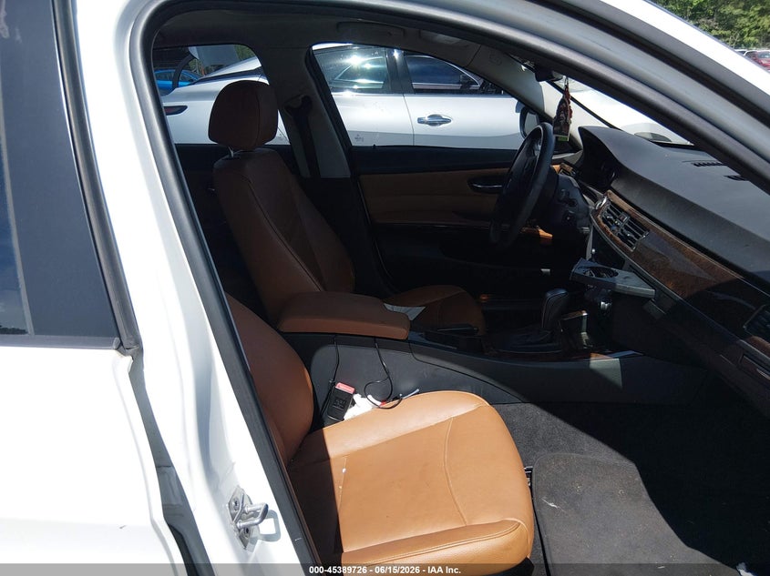 2011 BMW 3 series VIN WBAPK7G59BNN86669 IAAI salvage auction — LEFT SIDE, Salvage (South Carolina), sold $1,800 on 2026-07-28 (photo 5)