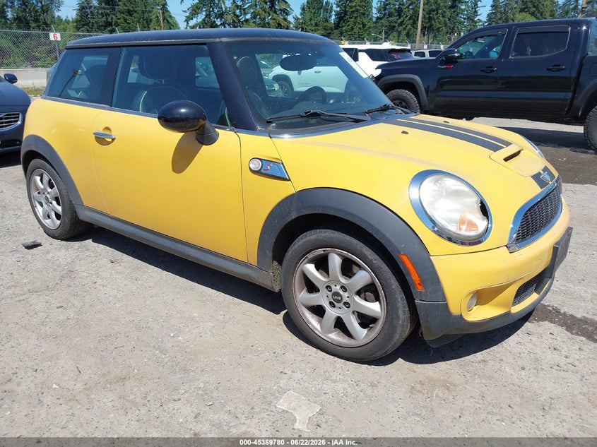 2008 Mini Cooper VIN WMWMF73528TV33166 IAAI salvage auction — NORMAL WEAR, Clear (Washington), sold $375 on 2026-07-08 (photo 1)