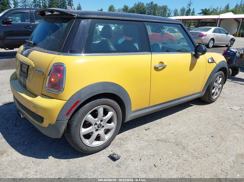 2008 Mini Cooper VIN WMWMF73528TV33166 IAAI salvage auction — NORMAL WEAR, Clear (Washington), sold $375 on 2026-07-08 (photo 4)