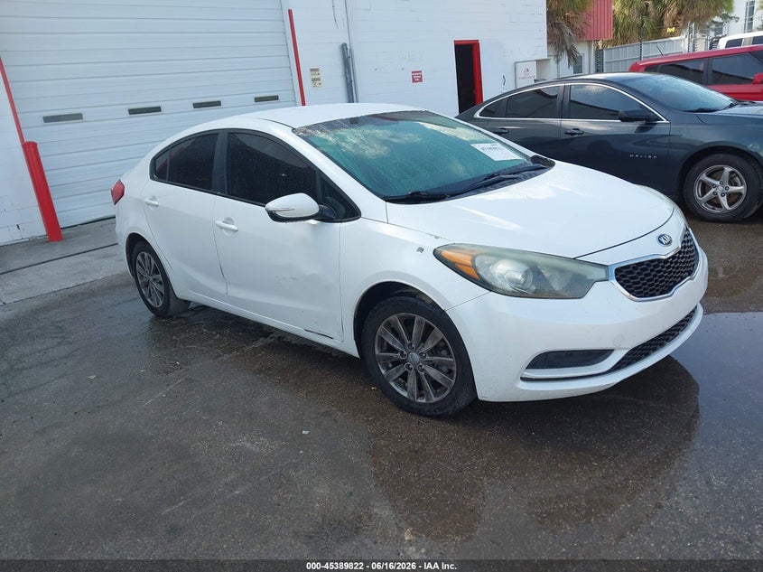 2014 Kia Forte VIN KNAFX4A68E5063709 IAAI salvage auction — RIGHT FRONT, Clear (Florida), sold $1,100 on 2026-07-15 (photo 1)