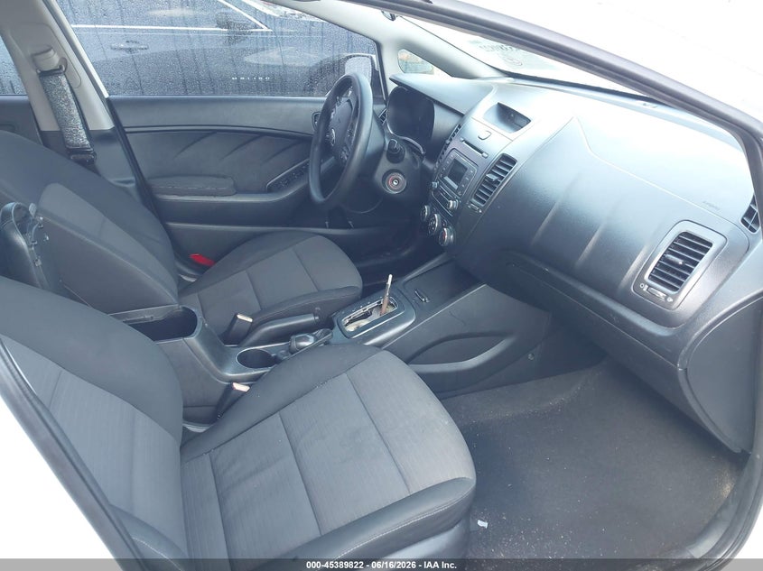 2014 Kia Forte VIN KNAFX4A68E5063709 IAAI salvage auction — RIGHT FRONT, Clear (Florida), sold $1,100 on 2026-07-15 (photo 5)