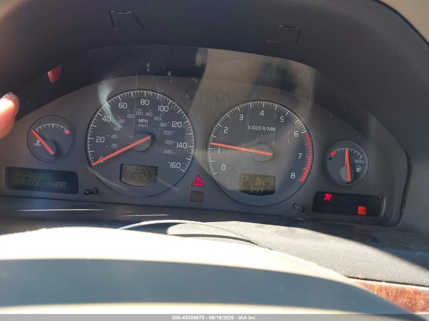 2000 Volvo S80 VIN YV1TS90D9Y1084396 IAAI salvage auction — NORMAL WEAR, Clear (New York), sold $400 on 2026-07-30 (photo 7)