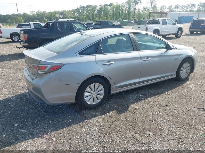 2016 Hyundai Sonata VIN KMHE24L14GA019081 IAAI salvage auction — NORMAL WEAR, Clear (Florida), sold $700 on 2026-07-28 (photo 4)