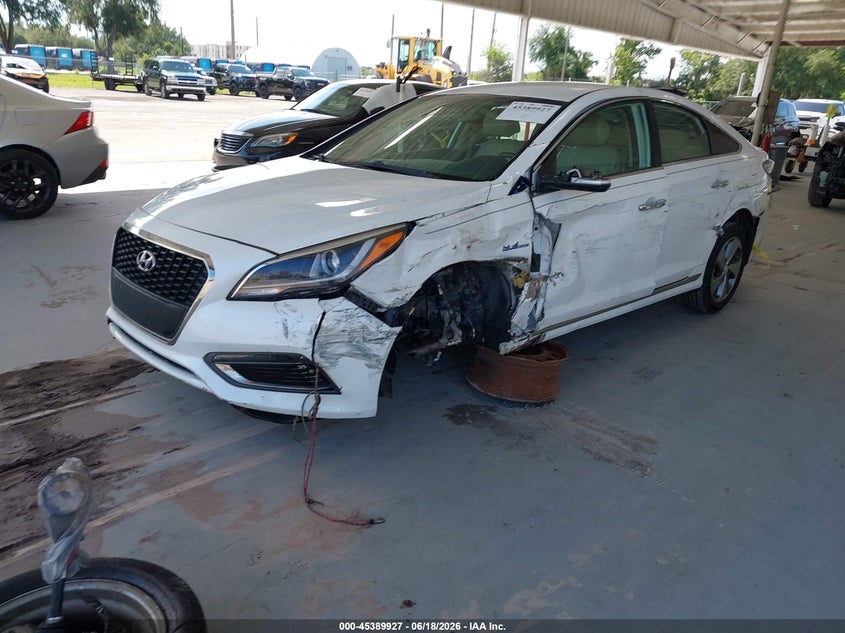 2017 Hyundai Sonata VIN KMHE34L1XHA051242 IAAI salvage auction — LEFT SIDE, Rebuildable (Florida), sold $1,500 on 2026-07-23 (photo 2)
