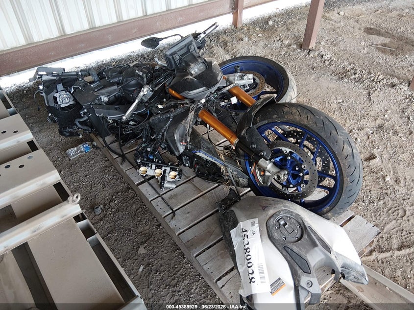 2025 Yamaha Mt VIN JYARN95E0SA002177 IAAI salvage auction — ROLLOVER, Salvage Title, sold $75 on 2026-07-21 (photo 1)
