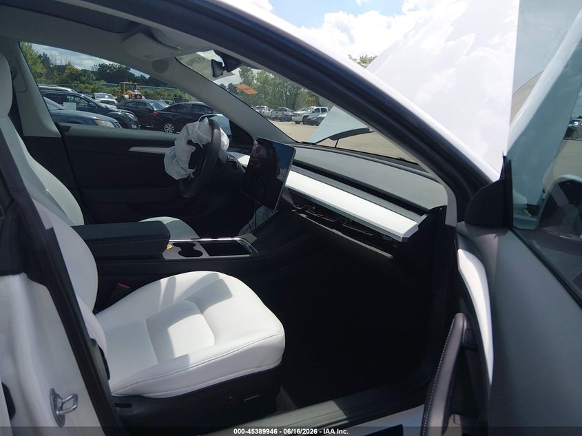 2022 Tesla Model 3 VIN 5YJ3E1EB0NF155350 IAAI salvage auction — RIGHT SIDE, Salvage Title, sold $9,300 on 2026-07-28 (photo 5)