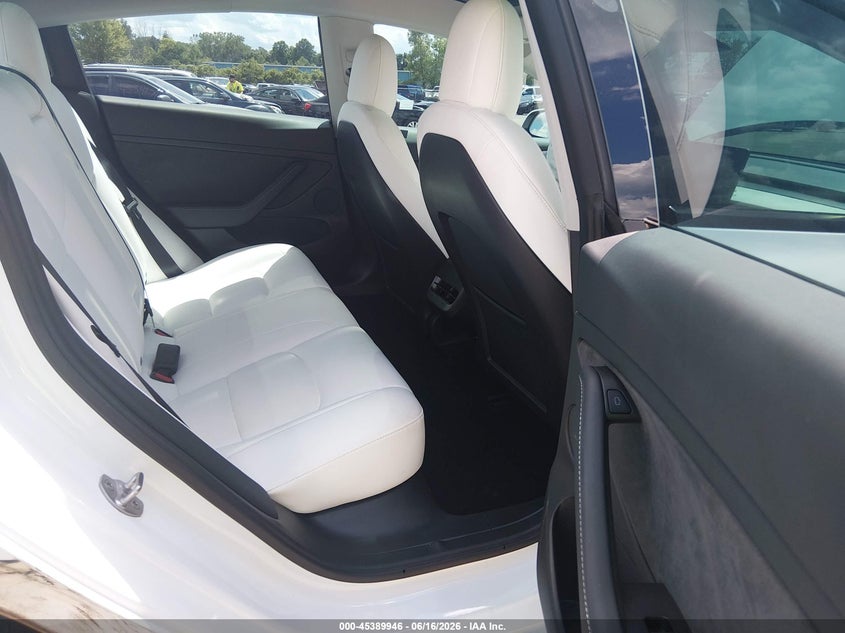2022 Tesla Model 3 VIN 5YJ3E1EB0NF155350 IAAI salvage auction — RIGHT SIDE, Salvage Title, sold $9,300 on 2026-07-28 (photo 8)
