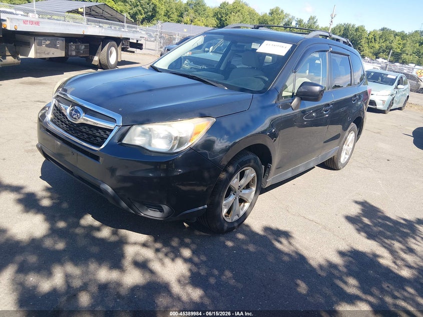 2014 Subaru Forester VIN JF2SJAEC5EH460148 IAAI salvage auction — NORMAL WEAR, Clear (Connecticut), sold $650 on 2026-07-28 (photo 2)